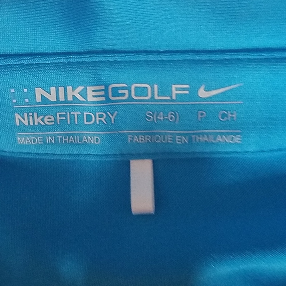 womans golf shirt - Picture 2 of 4